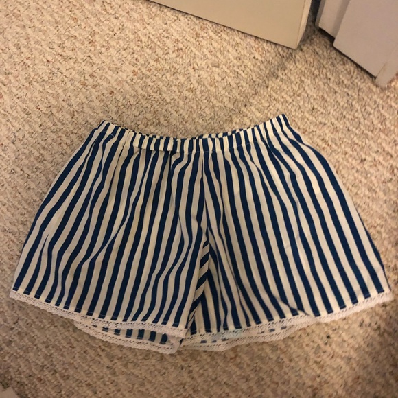 Striped shorts - Picture 1 of 1